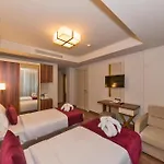 Golden Royal & 4* İstanbul