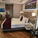 Otel Golden Royal & 4*