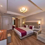 Golden Royal & 4* İstanbul