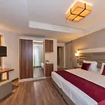 Golden Royal & İstanbul