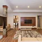 Otel Golden Royal & 4*