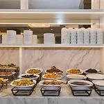 Otel Golden Royal & 4*