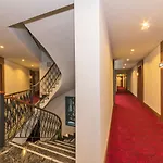 Golden Royal & İstanbul