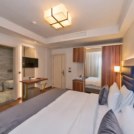Golden Royal & Hotell