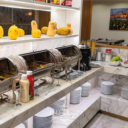 Hotell Golden Royal & 4*