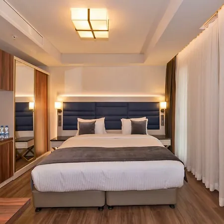 Golden Royal & Hotell 4*