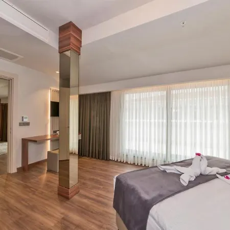 Golden Royal & 4* Istanbul