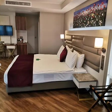 Hotell Golden Royal & 4*