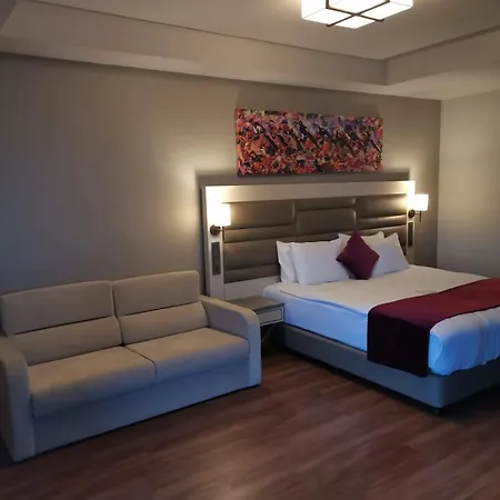 Golden Royal & Szálloda