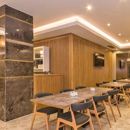 Golden Royal & 4* Isztambul