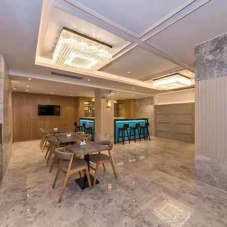 Golden Royal & Isztambul