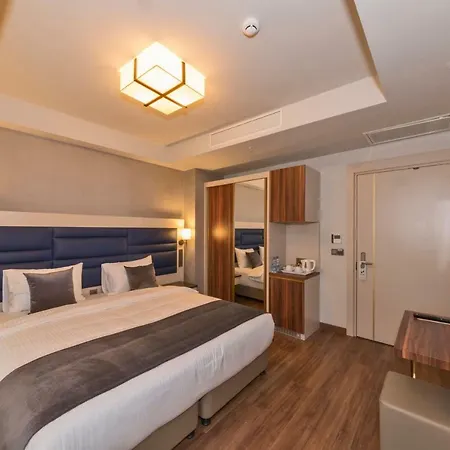 Golden Royal & 4* Isztambul