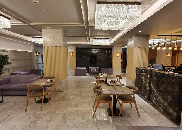 Golden Royal & Hotell