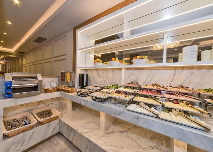 Golden Royal & Hotell