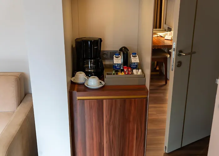 Golden Royal & Hotell