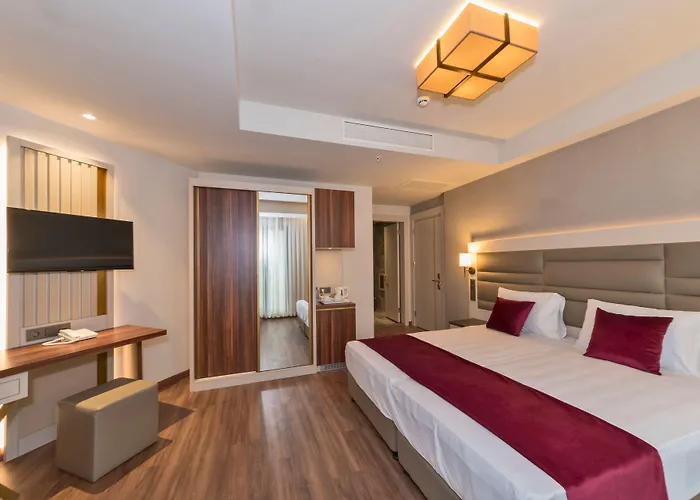 Golden Royal & Istanbul