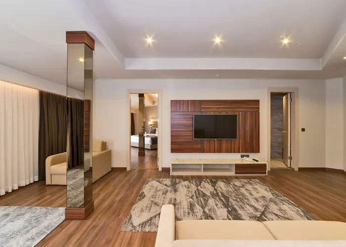 Hotell Golden Royal & 4*