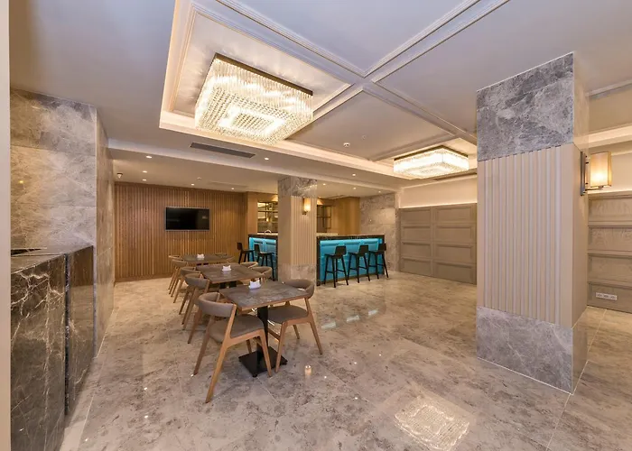 Golden Royal & Istanbul