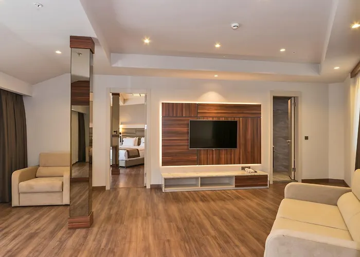 Golden Royal & 4* Istanbul