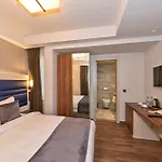 Hotel Golden Royal & 4*