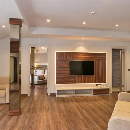 Golden Royal & 4* Istanbulská provincie
